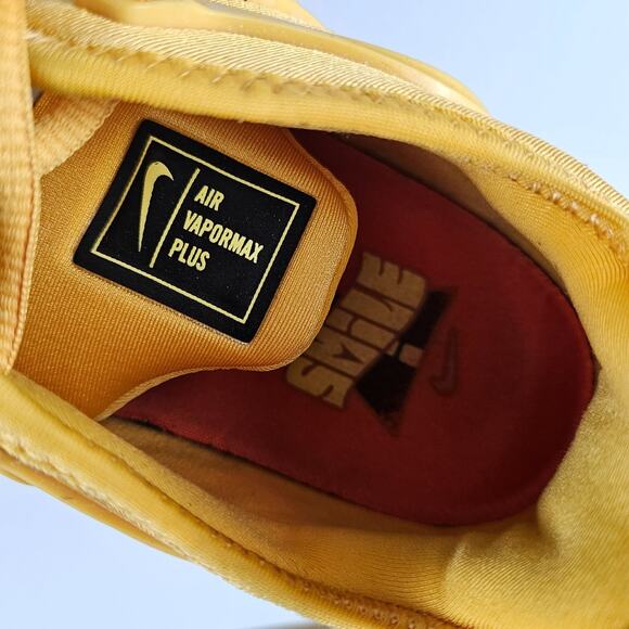 Nike Air VaporMax Plus Womens 9 Sneakers Shoes Go The Extra Smile DO5874-700 - Picture 10 of 10